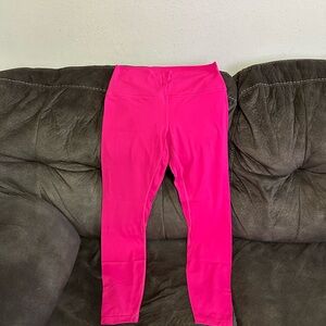 Lululemon leggings in passionate pink